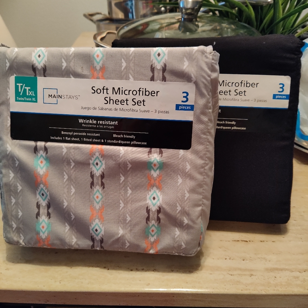 2 twin XL sheet sets